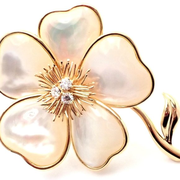 Van Cleef & Arpels Clématite 18k Yellow Gold Diamond Mother of Pearl Pin Brooch - Picture 2 of 9